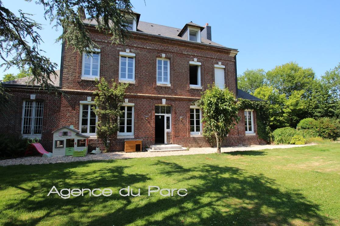 Vente d'une belle maison de maître du XIX ème Campagne de Caudebec en Caux, au coeur du Pays de Caux, à 10 minutes de la gare d'Yvetot, en Normandie