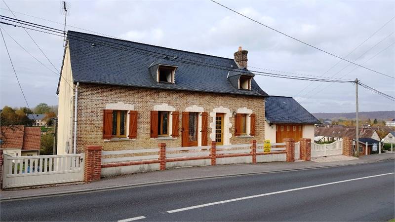 Maison en briques et silex en bon état à La Mailleraye, 76