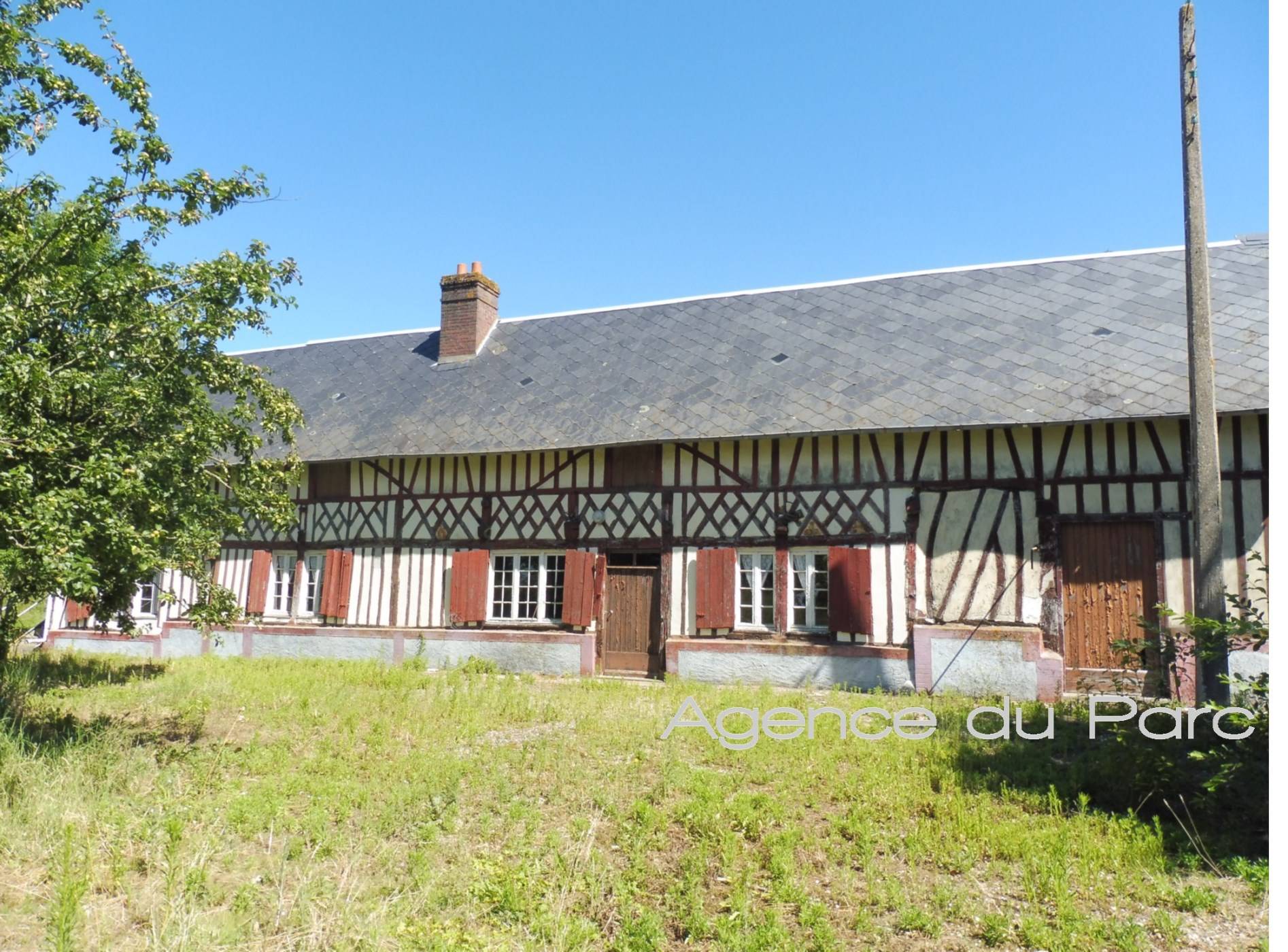 Vente d'une maison normande à réhabiliter, sur 4300 m² env de terrain, campagne Caudebec en Caux, en Normandie